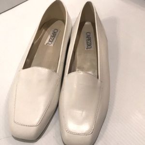 New*Capezio Jenny Ivory/Cream Leather Dress / Casual Loafers shoes Womens 11M
